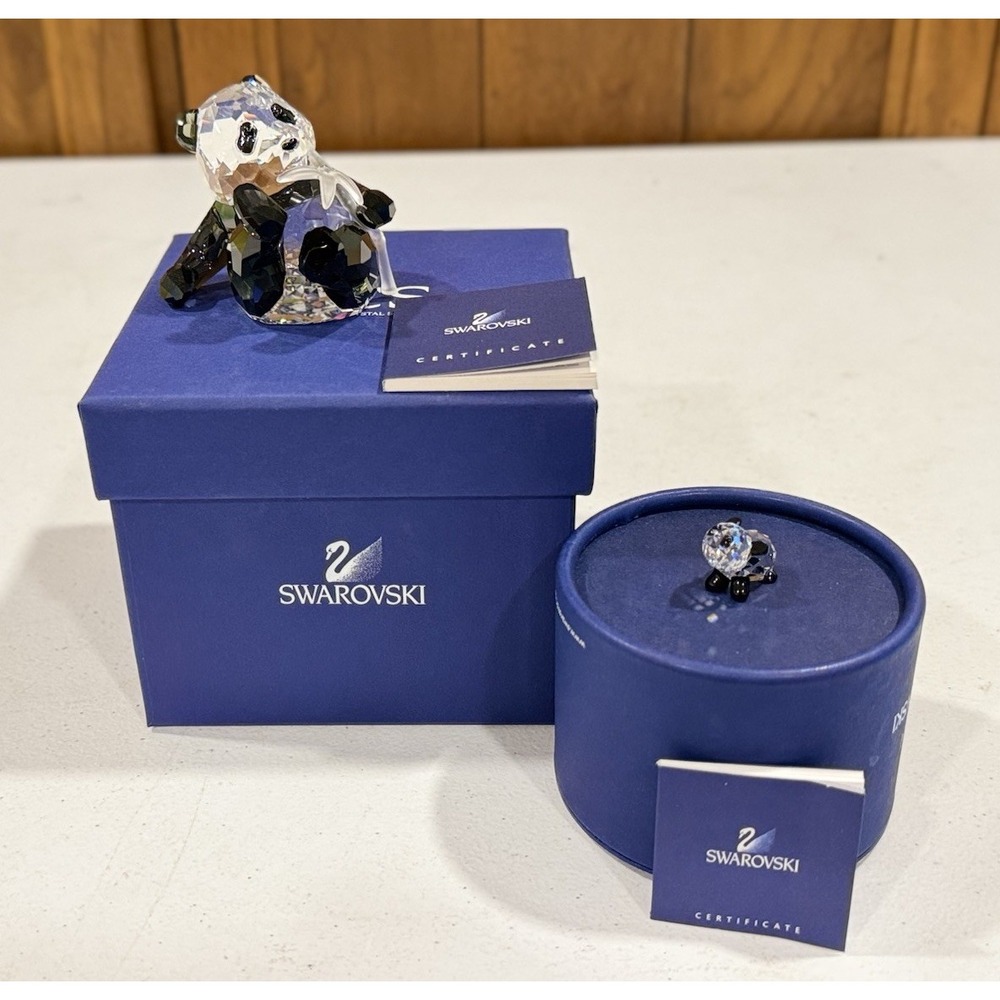 Swarovski SCS Endangered Wildlife Panda 905543 Crystal Figurine & Baby Panda Set